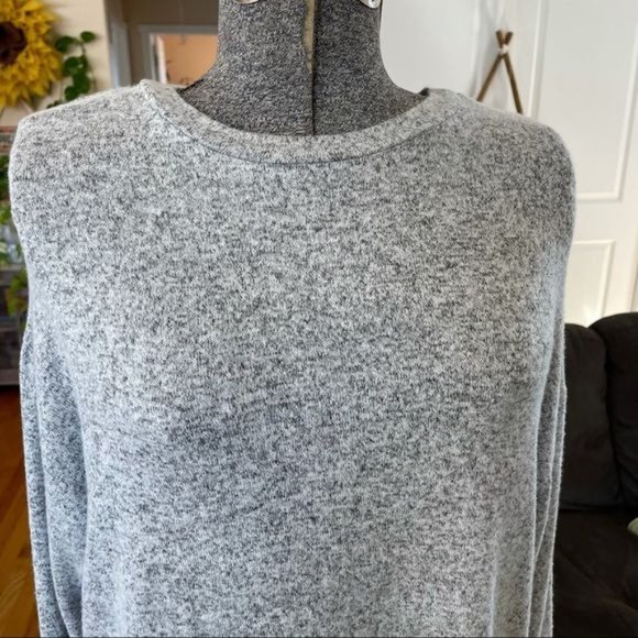S M long sleeve like gray super soft top, oversized, loose fit - Picture 3 of 5